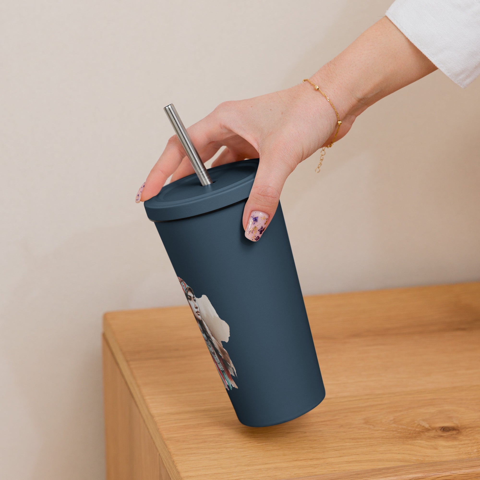 Insulated tumbler with a straw - Presentyra