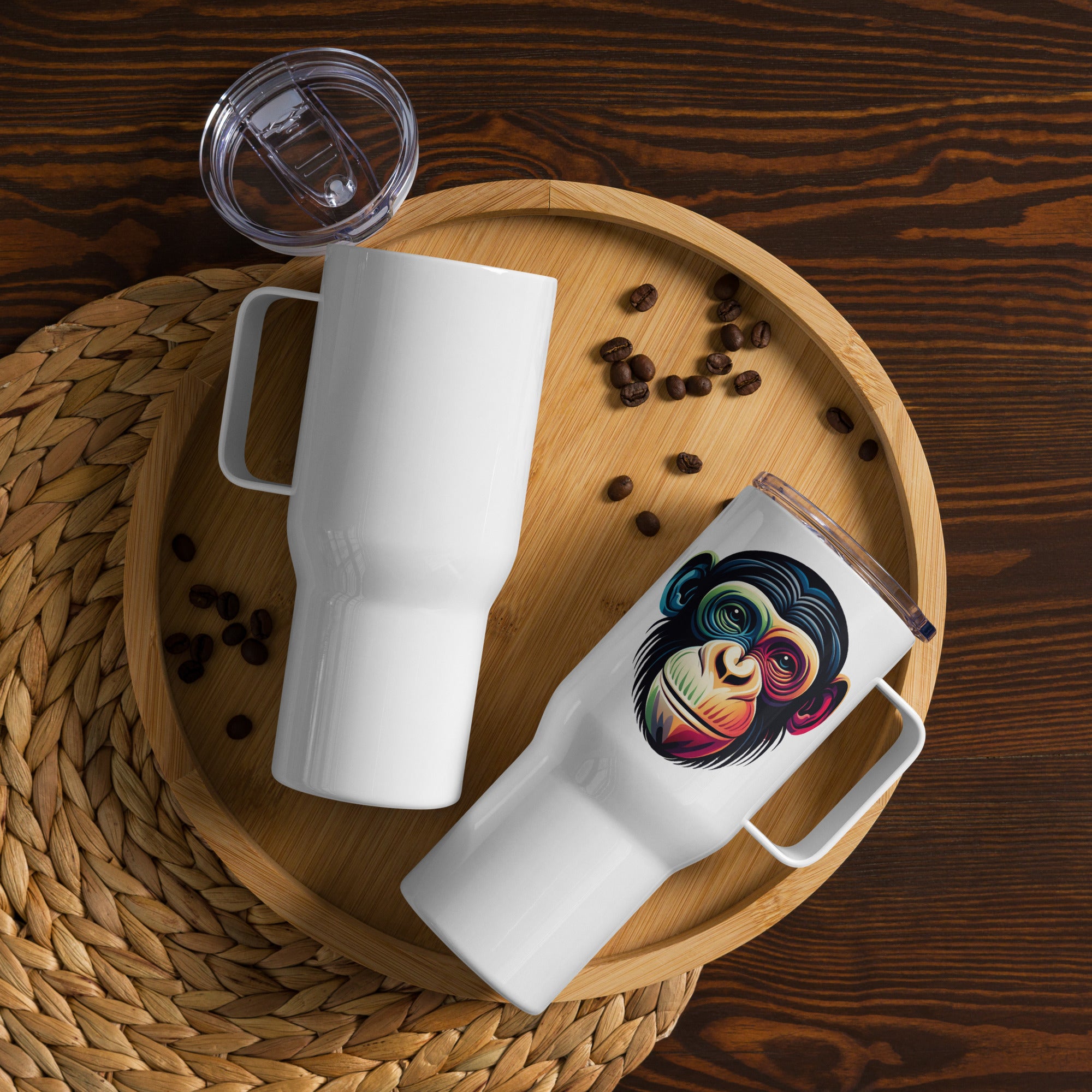 Travel mug with a handle